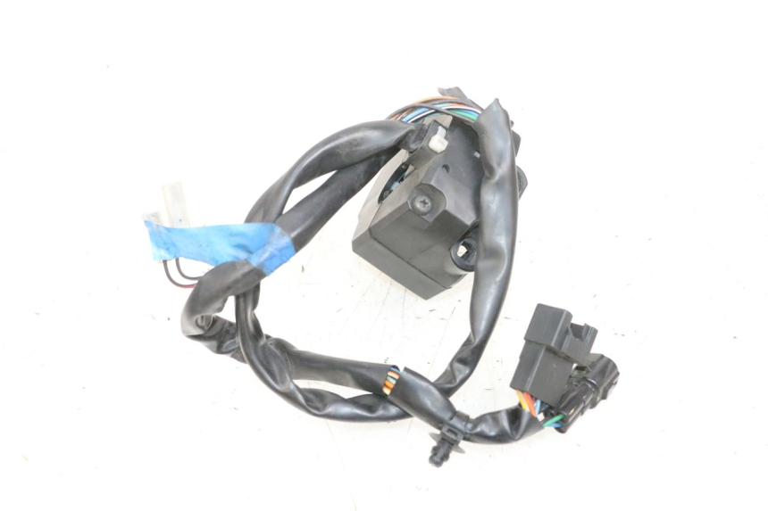 photo de RIGHT SWITCH SUZUKI BURGMAN 650 (2013 - 2020) - Technical close-up