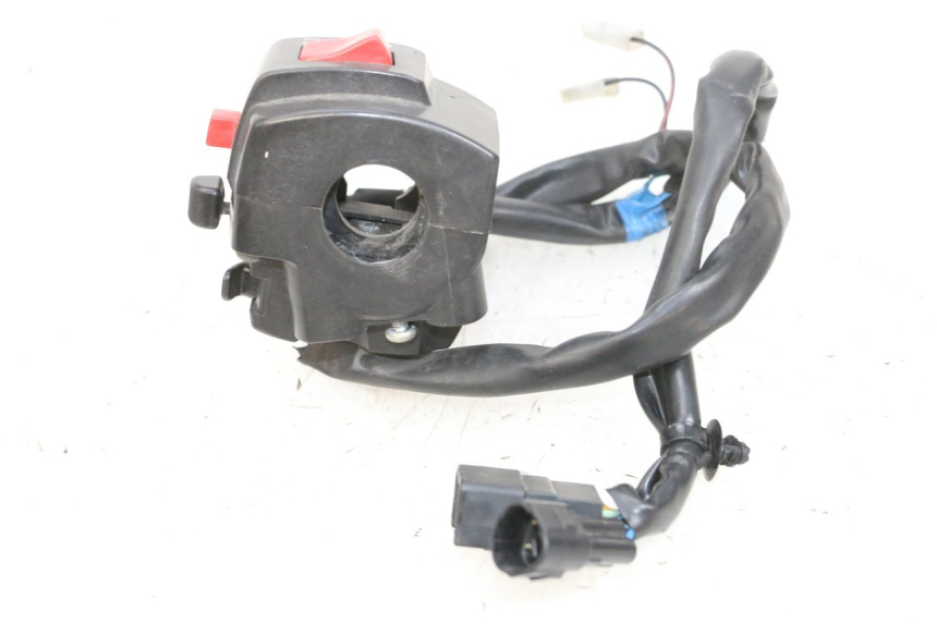 photo de RIGHT SWITCH SUZUKI BURGMAN 650 (2013 - 2020) - Surface and material condition