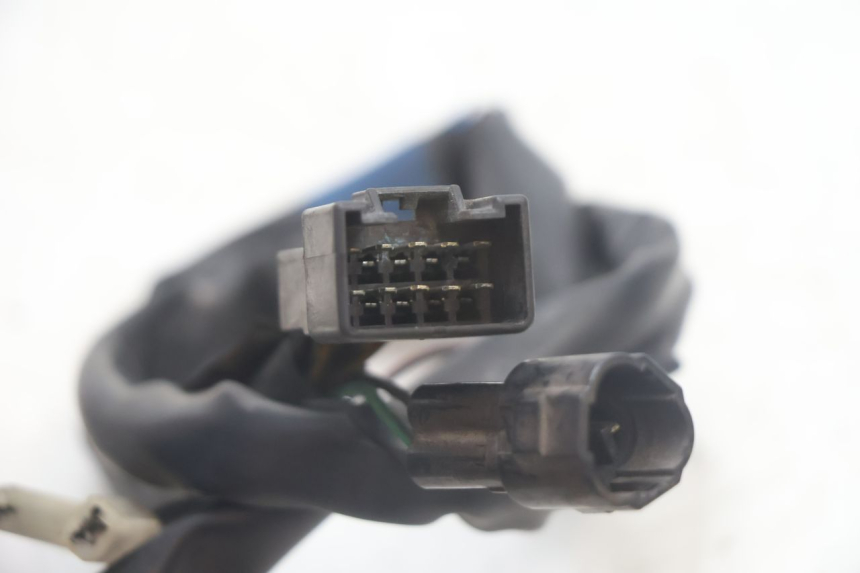 photo de RIGHT SWITCH SUZUKI BURGMAN EXECUTIVE ABS 650 (2006 - 2012) - Checked used part