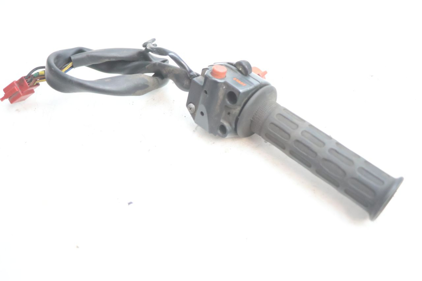 photo de RIGHT SWITCH HONDA CB TWO FIFTY 250 (1991 - 2002) - Alternative perspective