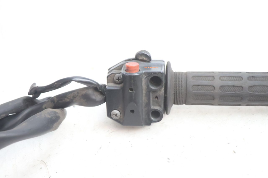 photo de RIGHT SWITCH HONDA CB TWO FIFTY 250 (1991 - 2002) - Technical close-up