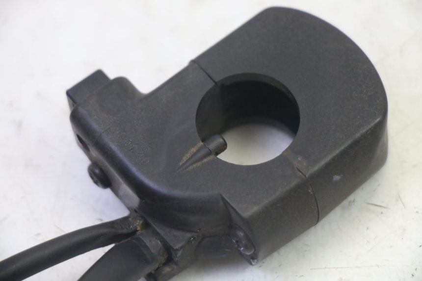photo de RIGHT SWITCH HONDA CBF 125 (2009 - 2015) - Alternative perspective