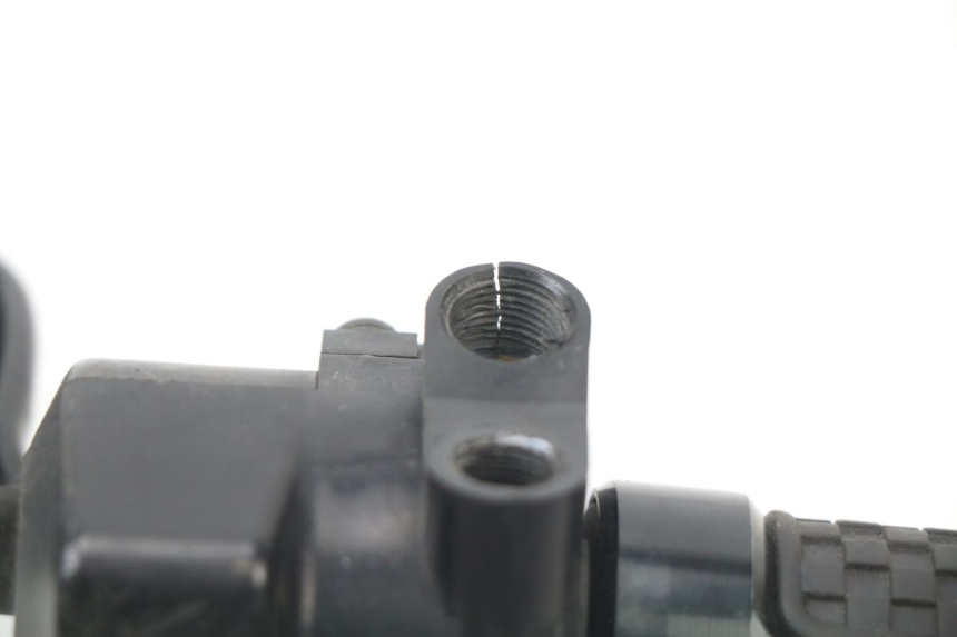 photo de RIGHT SWITCH HONDA CBR 929 RR FIREBLADE 900 (2000 - 2001) - Component detail