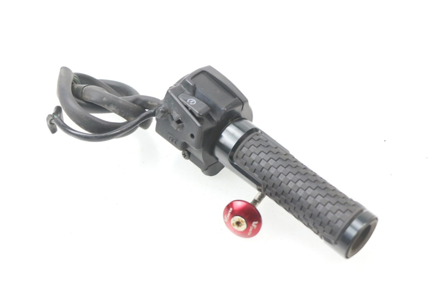 photo de RIGHT SWITCH HONDA CBR 929 RR FIREBLADE 900 (2000 - 2001) - Product overview