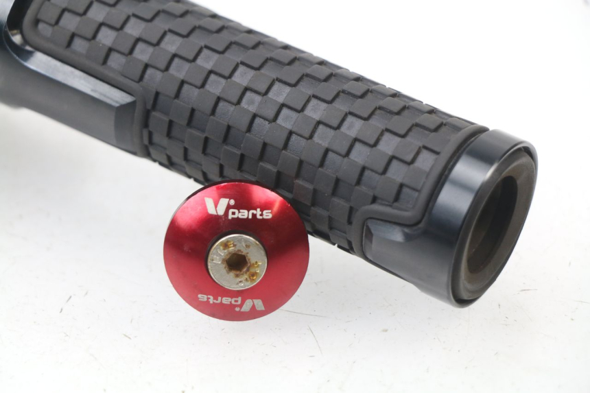 photo de RIGHT SWITCH HONDA CBR 929 RR FIREBLADE 900 (2000 - 2001) - Checked used part