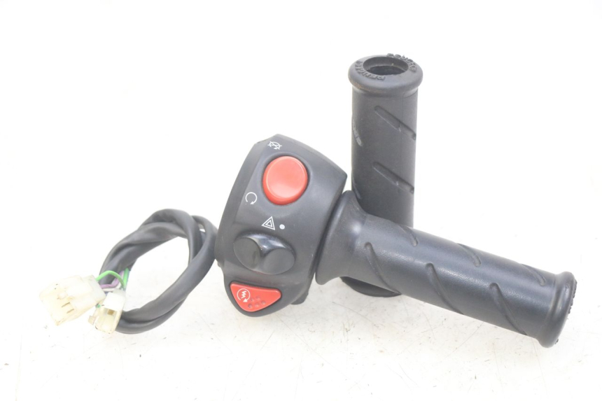 photo de RIGHT HANDLEBAR SWITCH PEUGEOT CITYSTAR AIR 125 (2014 - 2017) - Main view