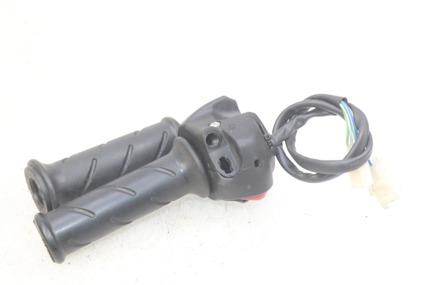 photo de RIGHT HANDLEBAR SWITCH PEUGEOT CITYSTAR AIR 125 (2014 - 2017) - Component detail