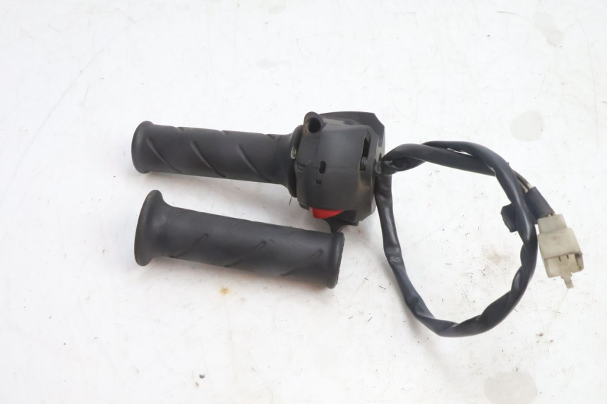 photo de RIGHT HANDLEBAR SWITCH PEUGEOT CITYSTAR 125 (2011 - 2017) - Product overview