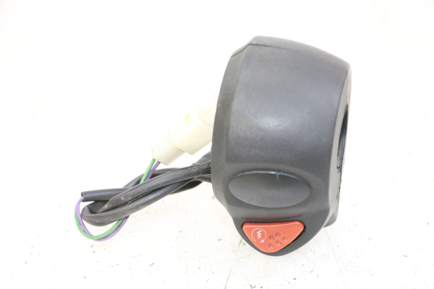 photo de RIGHT HANDLEBAR SWITCH PEUGEOT CITYSTAR 50 (2013 - 2017) - Technical close-up