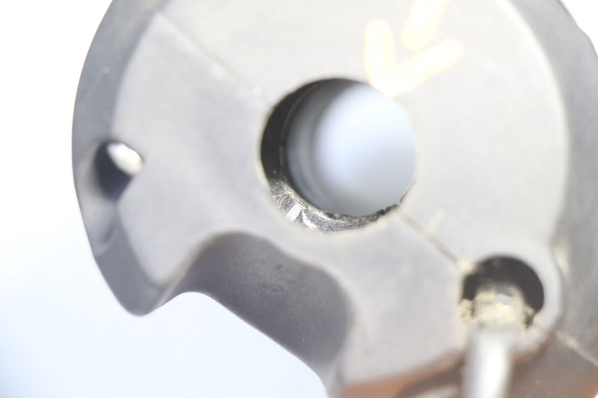 photo de RIGHT HANDLEBAR SWITCH PEUGEOT CITYSTAR 50 (2013 - 2017) - Product overview