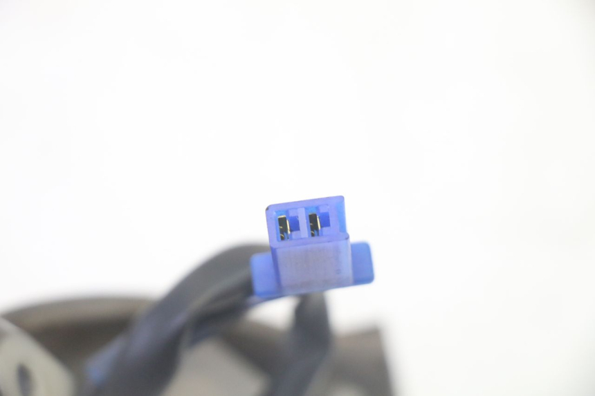 photo de RIGHT SWITCH YAMAHA CYGNUS X INJECTION 125 (2007 - 2013) - Surface and material condition