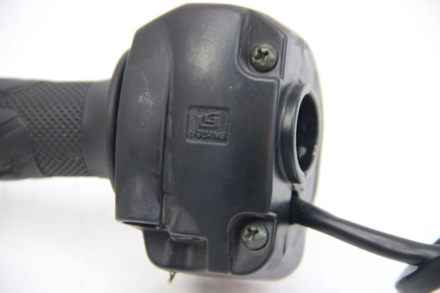 photo de RIGHT HANDLEBAR SWITCH LONGJIA DIGITA 4T 50 (2019 - 2022) - Surface and material condition