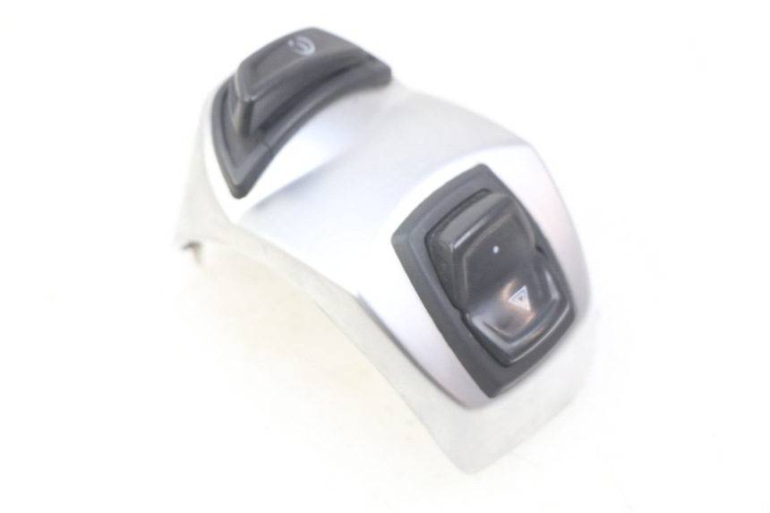 photo de RIGHT HANDLEBAR SWITCH PEUGEOT DJANGO 2T 50 (2014 - 2019) - Product overview