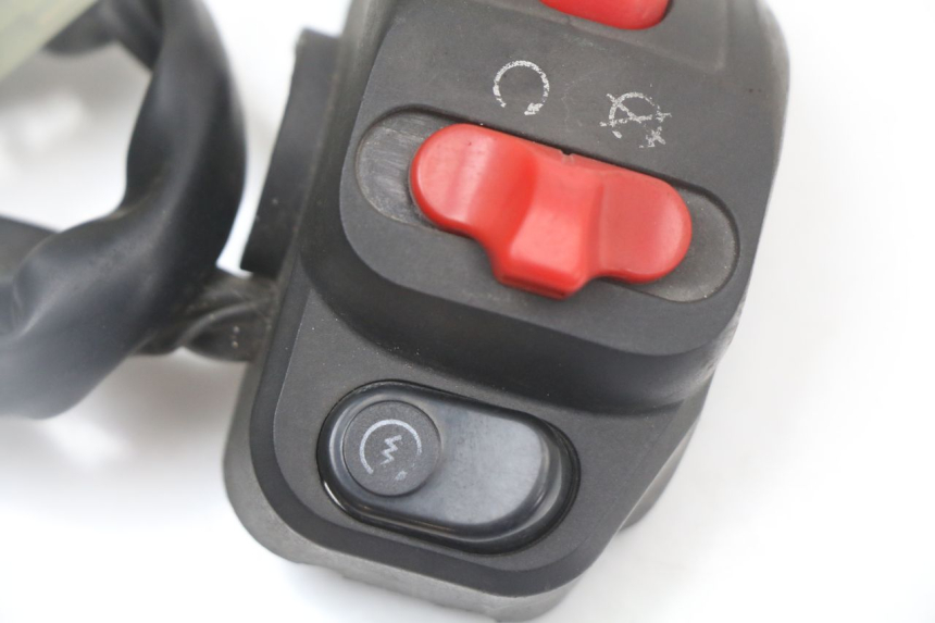 photo de RIGHT SWITCH LONGJIA EASY MAX 125 (2020 - 2024) - Alternative perspective