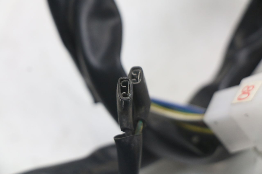 photo de RIGHT SWITCH EBROH BRAVO GLE 1 (2020 - 2024) - Surface and material condition