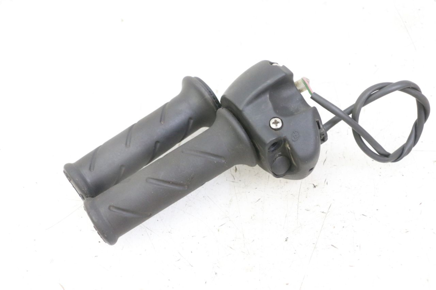 photo de RIGHT SWITCH PEUGEOT ELYSTAR 125 (2002 - 2007) - Alternative perspective