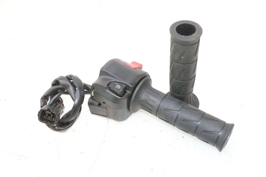 photo de RIGHT SWITCH KAWASAKI ER-6 ER6 N 650 (2005 - 2009) - Product overview