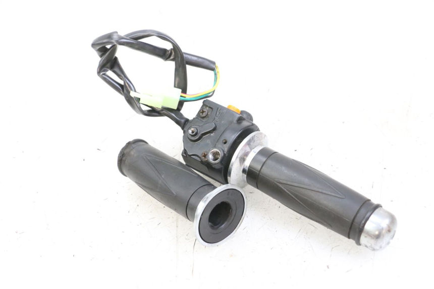 photo de RIGHT SWITCH EUROCKA RETRO 50 (2007 - 2014) - Zoom on usage condition