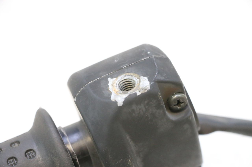 photo de RIGHT HANDLEBAR SWITCH JM MOTORS EVOLIS 4T 50 (2018 - 2022) - Technical close-up