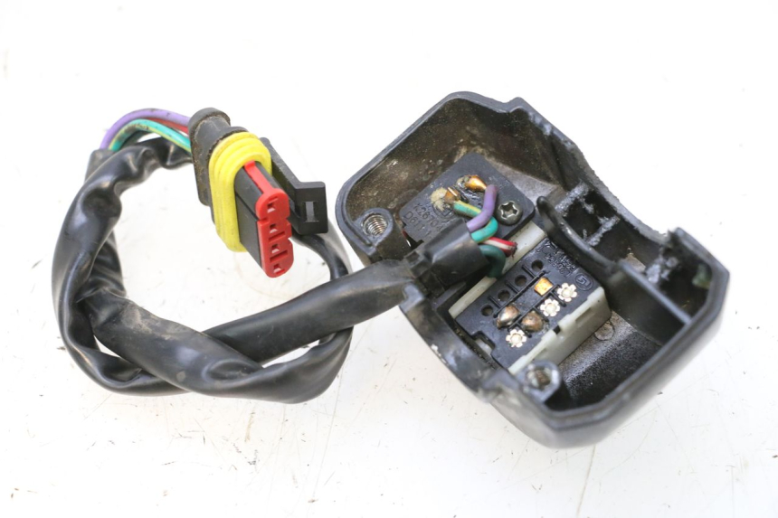 photo de RIGHT HANDLEBAR SWITCH KEEWAY F-ACT FACT EVO 50 (2020 - 2026) - Product overview