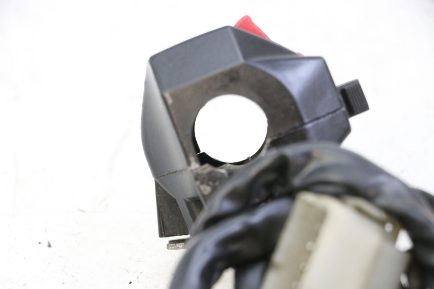 photo de RIGHT SWITCH YAMAHA FJ 36Y 1100 (1984 - 1985) - Component detail