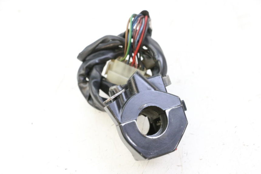 photo de RIGHT SWITCH YAMAHA FJ 36Y 1100 (1984 - 1985) - Alternative perspective
