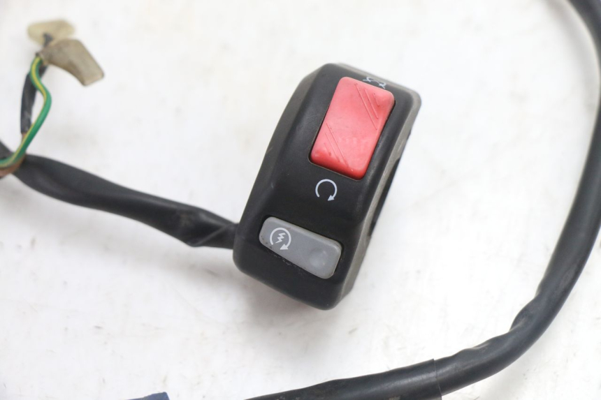 photo de RIGHT SWITCH YAMAHA FJR 1300 (2001 - 2005) - Component detail