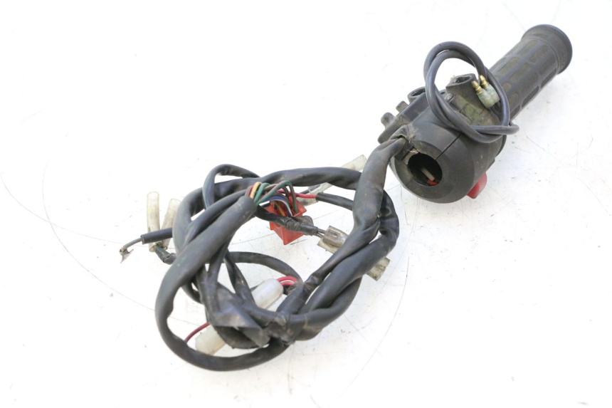 photo de RIGHT SWITCH HONDA FJS SILVER WING SILVERWING 400 (2005 - 2008) - Zoom on usage condition