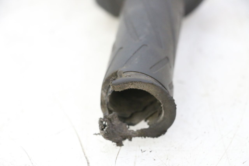 photo de RIGHT SWITCH YAMAHA FZ6 N FAZER 600 (2004 - 2006) - Additional view of the item