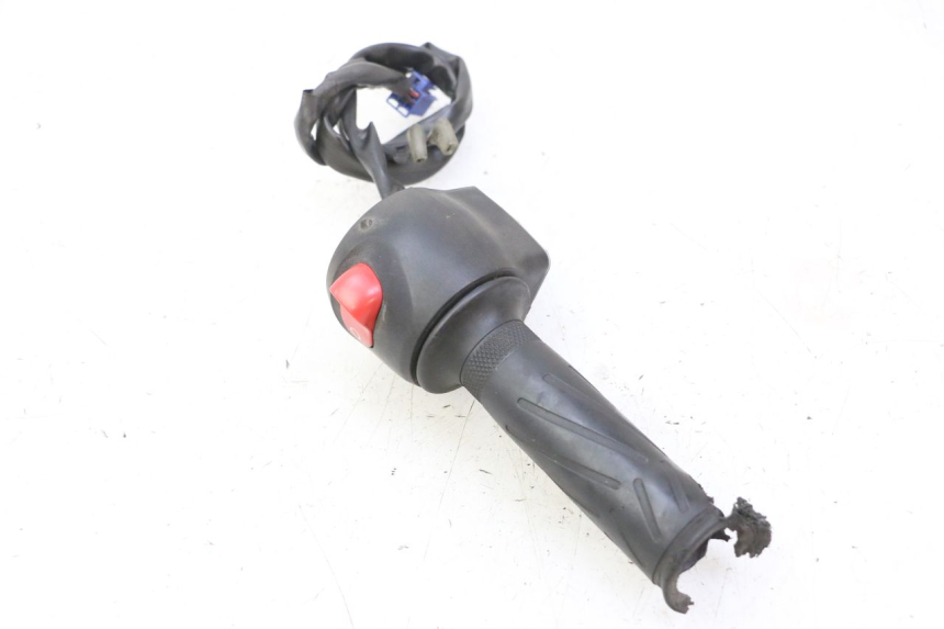 photo de RIGHT SWITCH YAMAHA FZ6 N FAZER 600 (2004 - 2006) - Markings and original references