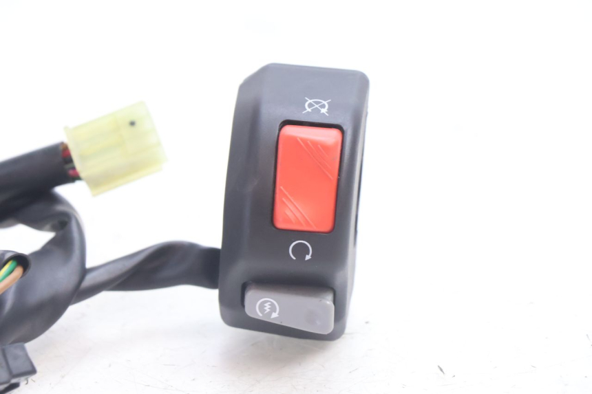 photo de RIGHT SWITCH YAMAHA FZ8 800 (2010 - 2016) - Component detail