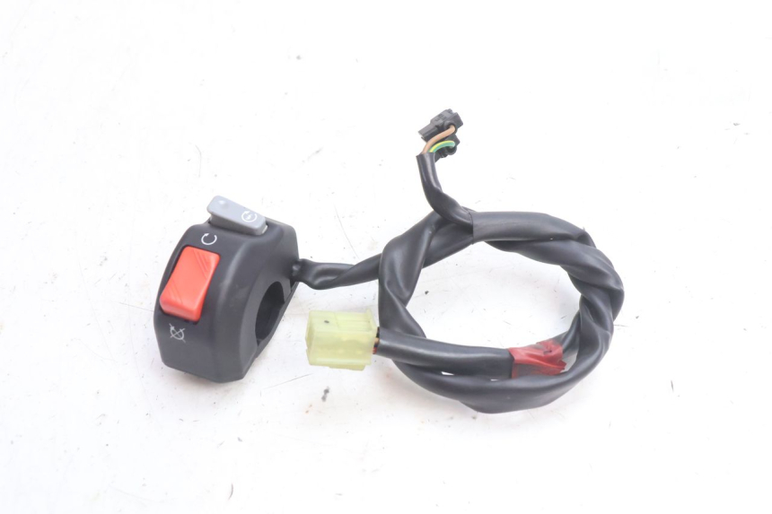 photo de RIGHT SWITCH YAMAHA FZ8 800 (2010 - 2016) - Zoom on usage condition