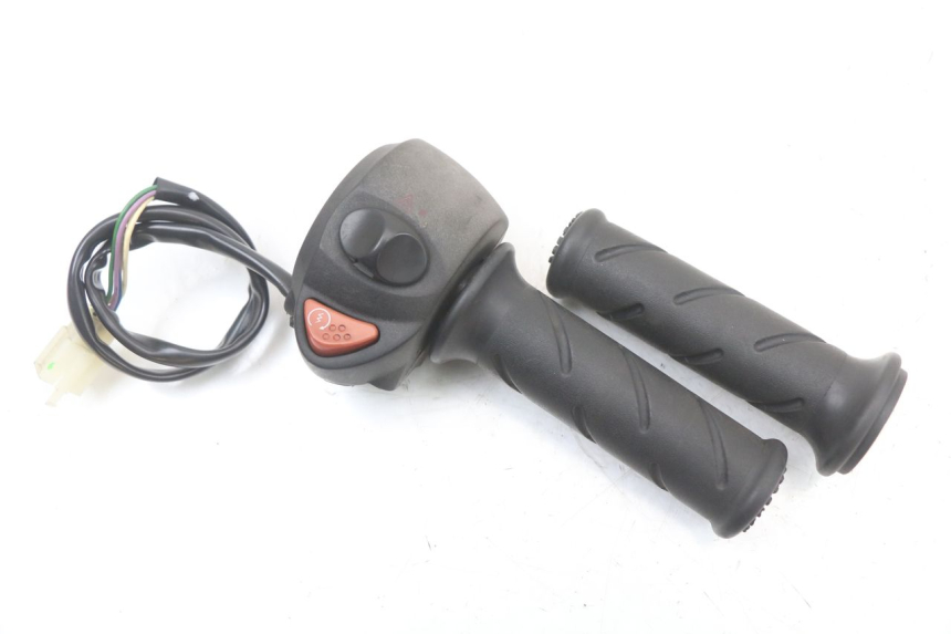 photo de RIGHT SWITCH PEUGEOT GEOPOLIS RS 125 (2007 - 2009) - Main view