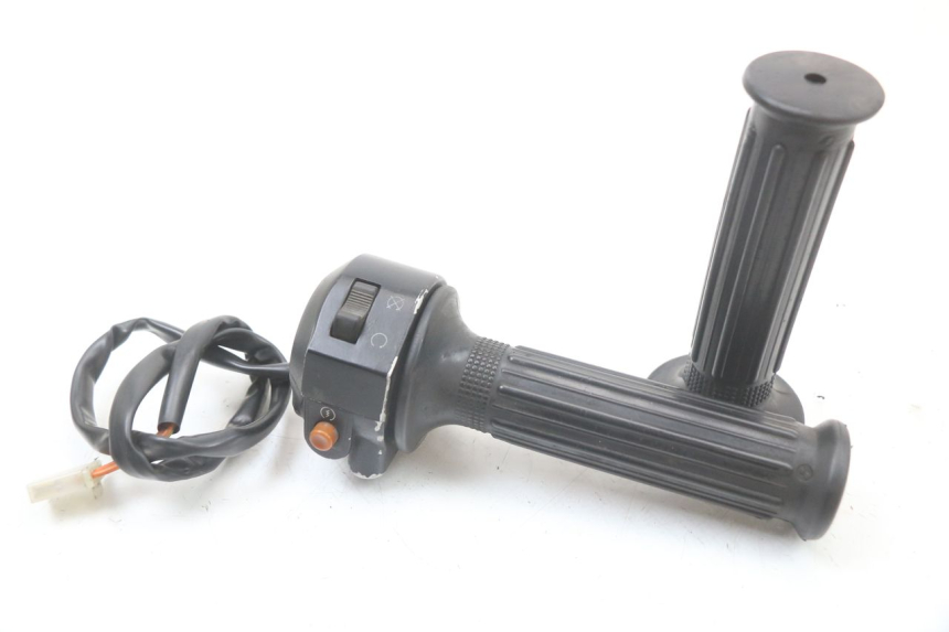 photo de Right switchgear HYOSUNG GF 125 (2001 - 2005) - Alternative perspective