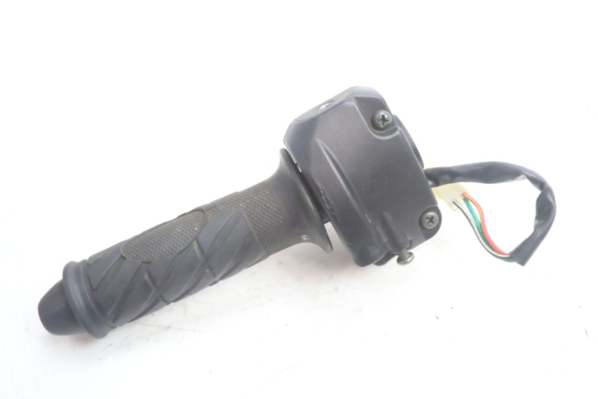 photo de RIGHT SWITCH VASTRO GP 2T 50 (2013 - 2017) - Technical close-up