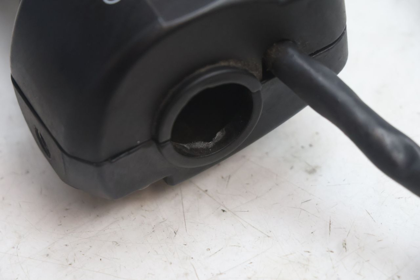 photo de RIGHT SWITCH VASTRO GP 2T 50 (2013 - 2017) - Fixing points details