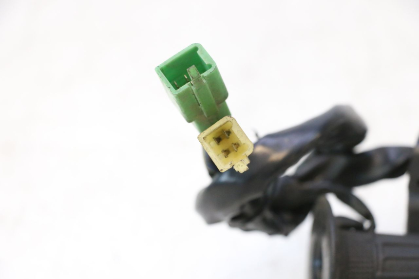 photo de RIGHT SWITCH KAWASAKI GPX F ZX750F 750 (1986 - 1990) - Product overview