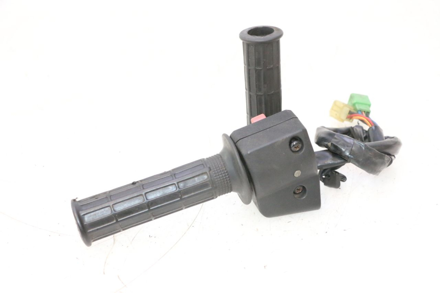 photo de RIGHT SWITCH KAWASAKI GPX F ZX750F 750 (1986 - 1990) - Checked used part