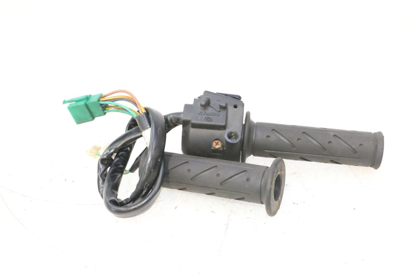photo de RIGHT SWITCH KYMCO GRAND DINK 125 (2008 - 2014) - Alternative perspective