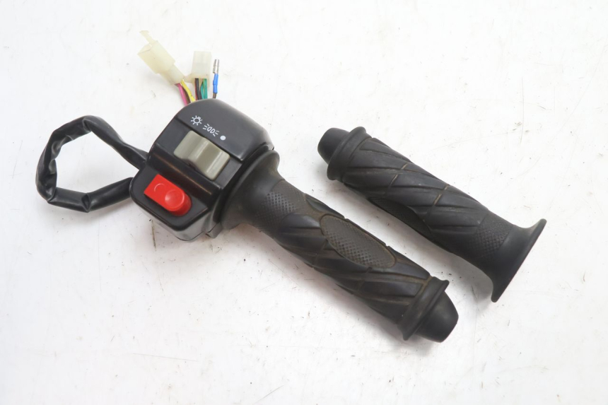photo de RIGHT HANDLEBAR SWITCH TNT MOTOR GRIDO 2T 50 (2010 - 2019) - Main view