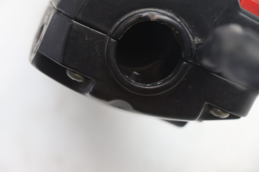 photo de RIGHT HANDLEBAR SWITCH TNT MOTOR GRIDO 2T 50 (2010 - 2019) - Fixing points details