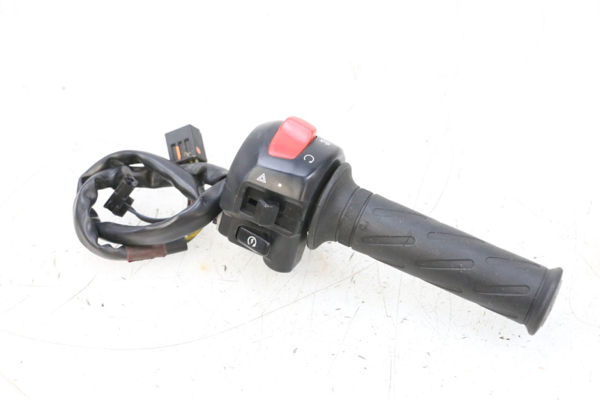 photo de RIGHT SWITCH SUZUKI GSXR GSX-R 1000 (2003 - 2004) - Main view