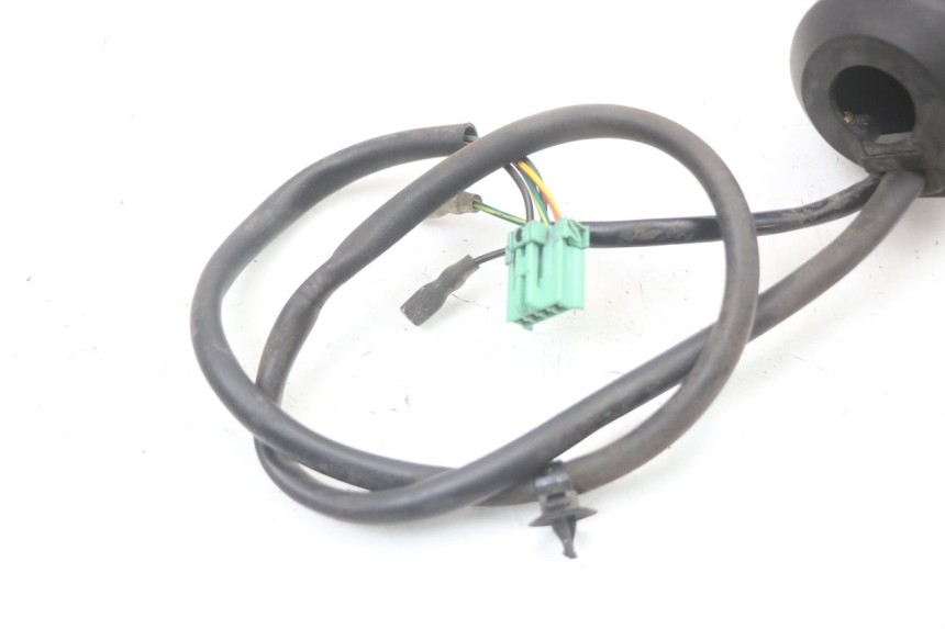 photo de RIGHT SWITCH HONDA FES S-WING SWING 125 (2007 - 2015) - Product overview