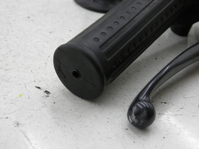 photo de RIGHT SWITCH HONDA NH VISION 50 (1985 - 1994) - Technical close-up