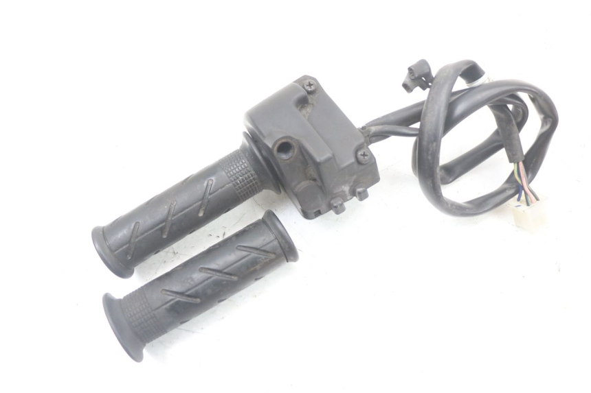 photo de RIGHT SWITCH HONDA PCX (JF28) 125 (2009 - 2011) - Alternative perspective