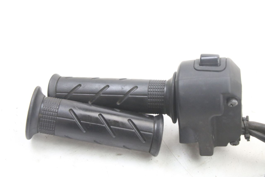 photo de RIGHT SWITCH HONDA PCX (JF57/JF64) 125 (2014 - 2018) - Product overview