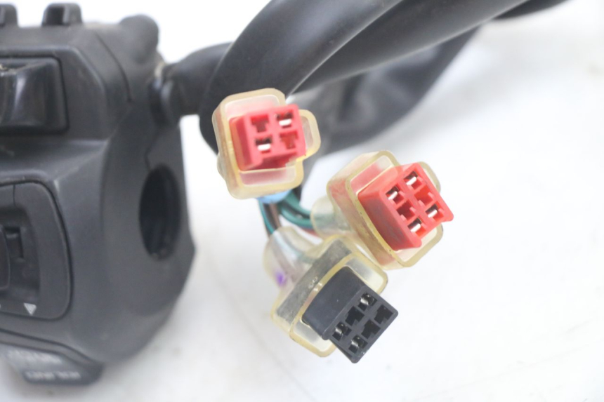 photo de RIGHT SWITCH HONDA PCX (JF57/JF64) 125 (2014 - 2018) - Markings and original references