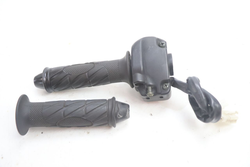 photo de RIGHT SWITCH KEEWAY HURRICANE 50 (2006 - 2019) - Product overview