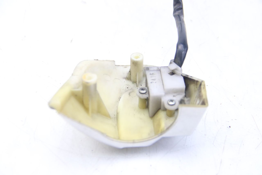photo de RIGHT SWITCH YAMAHA HW XENTER 125 (2011 - 2017) - Alternative perspective