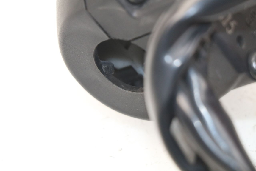 photo de RIGHT SWITCH SYM JOYMAX 250 (2013 - 2017) - Component detail